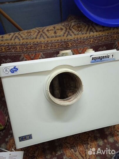 Сололифт. Фекальный насос измельчитель для унитаза