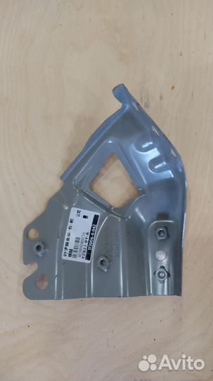 Кронштейн крыла правый 6600044954C15 для Coolray g