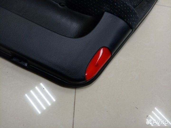 Обшивка двери передняя правая Hyundai Sonata EF