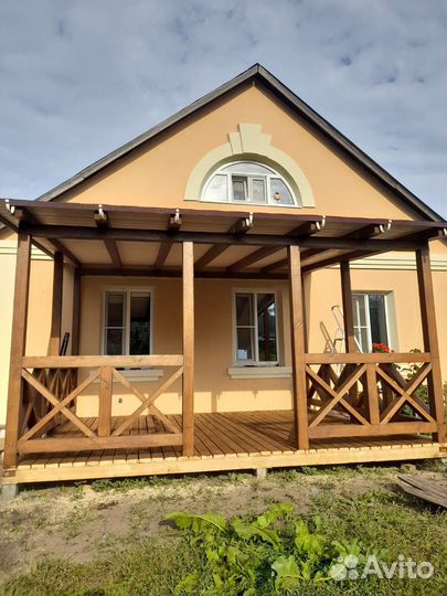 Бригада строителей