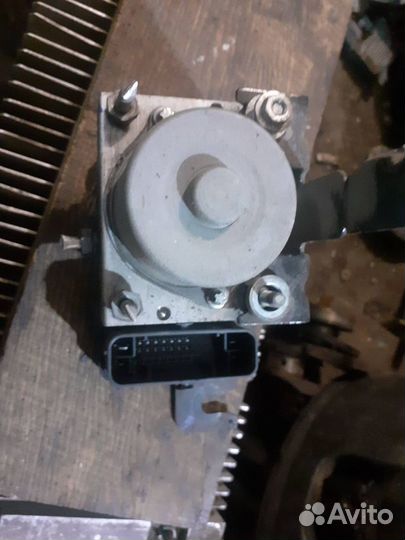 Блок abs Renault Logan 2