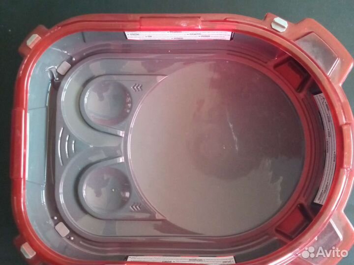 Арена beyblade Красная + волчки в профиле