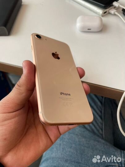 iPhone 8, 128 ГБ