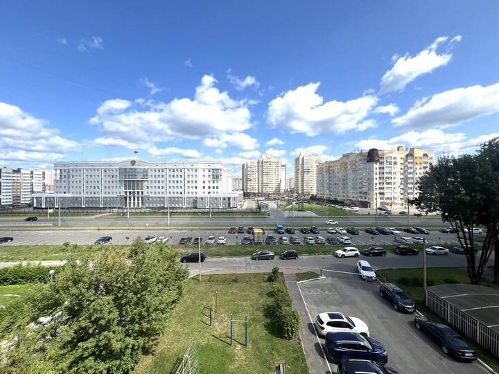 3-к. квартира, 90 м², 5/16 эт.