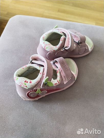 Босоножки для девочки