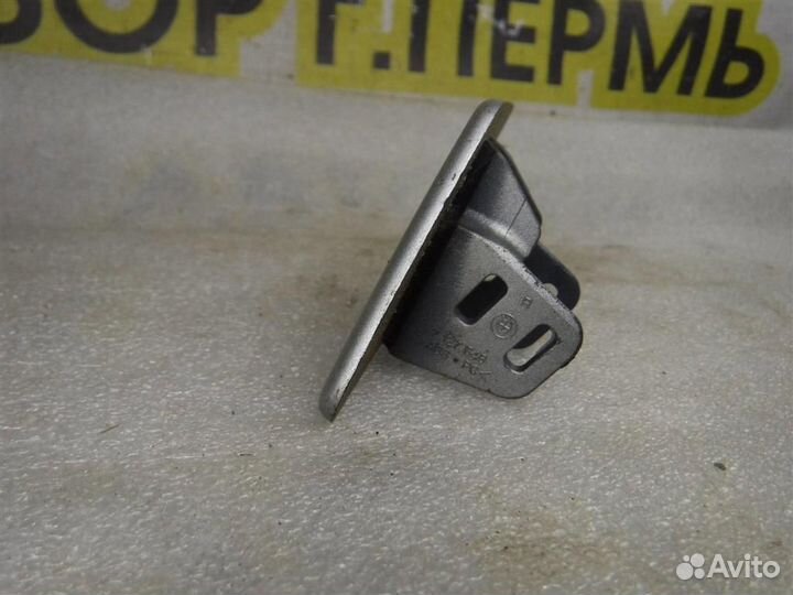 Крышка форсунки омывателя BMW 3-Series (E90/E91)