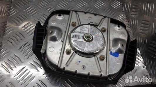 Подушка безопасности водителя audi A6 C5 (9SE02J30