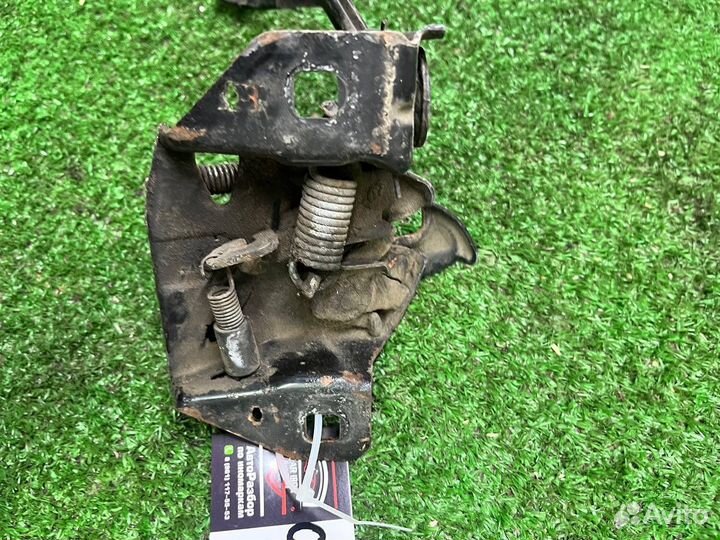 Замок капота Dodge Caravan 3 Караван Voyager