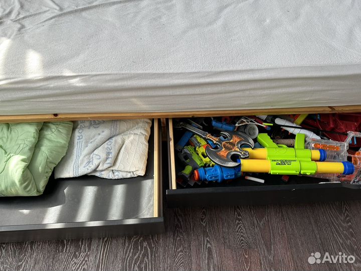 Кровать двухспальная IKEA 140 200 бу с матрасом