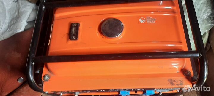 Генератор бензиновый,состояние нового