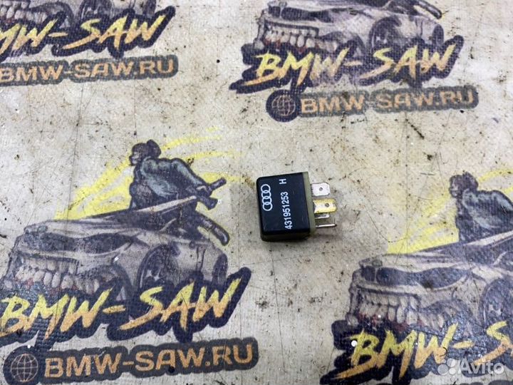 Реле Audi 80 B3 AAD 1991