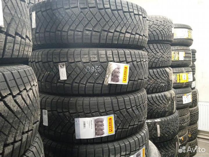 Pirelli Ice Zero FR 225/50 R17 98