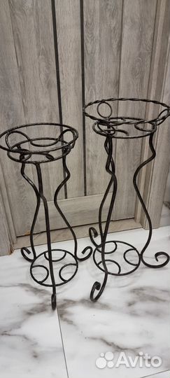 Подставка для цветов напольная металлическая