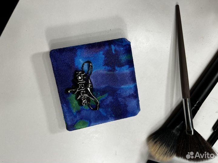 Kaleidos Glowing Iris