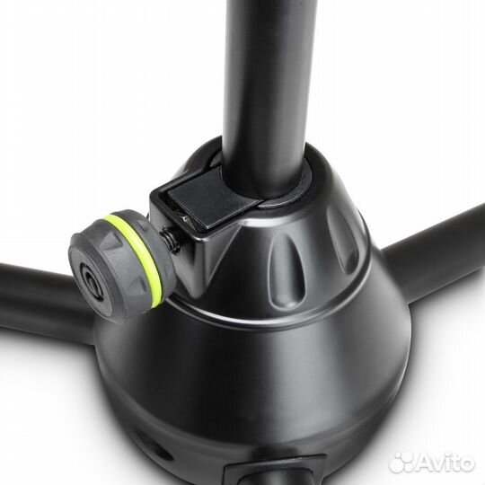 Короткая микрофонная стойка 