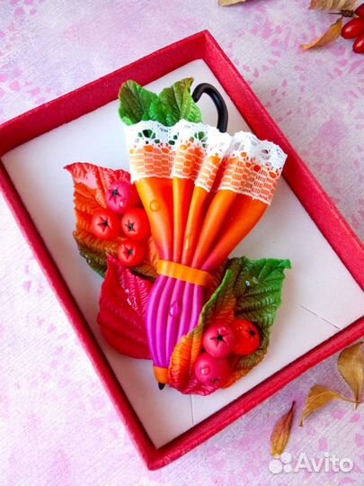 Брошь ручной работы из полимерной глины