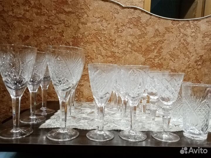 Хрустальные фужеры, и рюмки