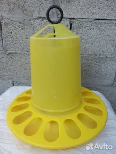 Для птицы : поилки, кормушки, гнезда