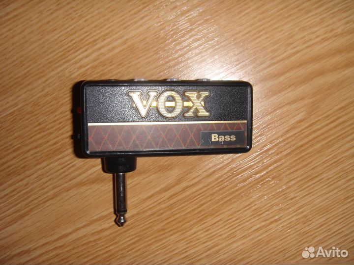 Гитарный усилитель для наушников VOX amplug bass