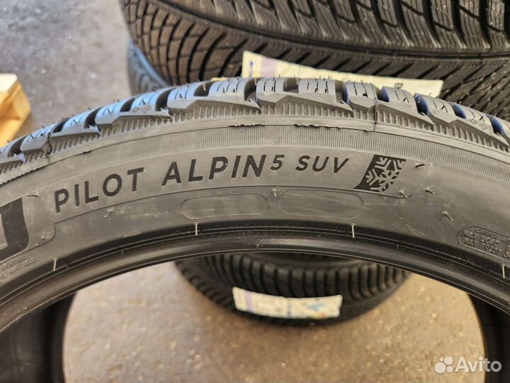 Michelin Pilot Alpin 5 SUV 265/40 R22 106V