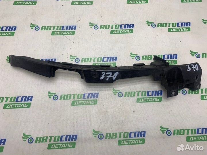 Кронштейн бампера передний правый Opel Insignia