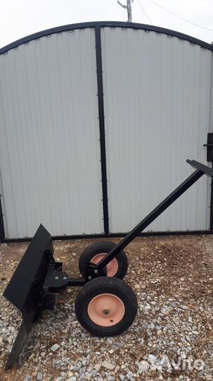 Лопата для уборки снега