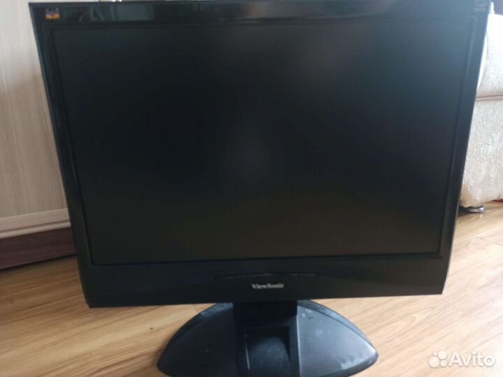 Монитор диагональ 19 (View Sonic VX 1932 wm-LED)