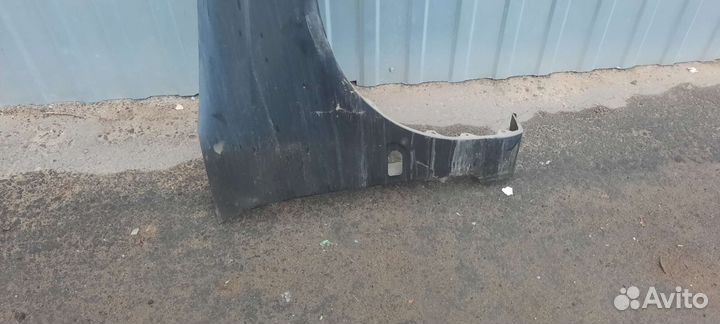 Крыло П. Toyota Avensis 1/2000