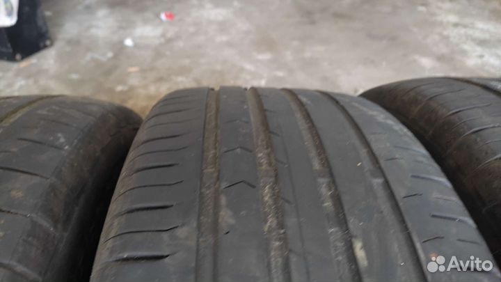 Continental ComfortContact - 5 215/60 R16