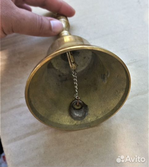 Колокольчик для торжественного события