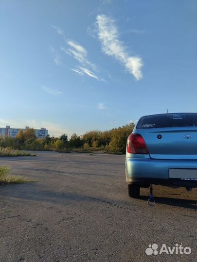 Toyota Echo 1.5 AT, 2001, 250 000 км
