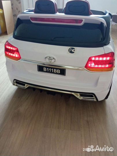 Детский электромобиль