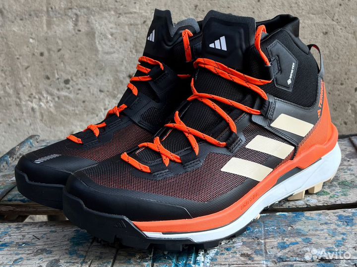 Трекинговые ботинки Adidas Terrex Skychaser GTX