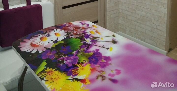 Стол обеденный