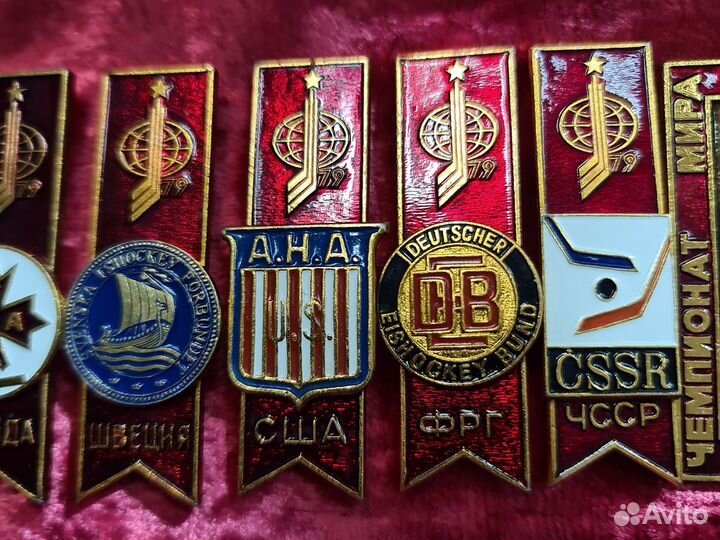 Набор значков хоккей с шайбой СССР