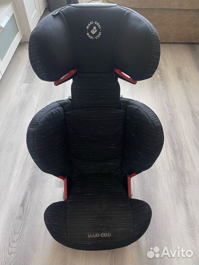 Автокресло Maxi cosi rodifix (15-36 кг)