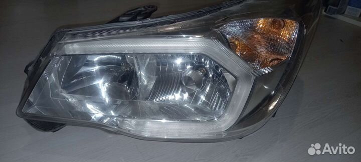 Фара левая Subaru Forester SJ