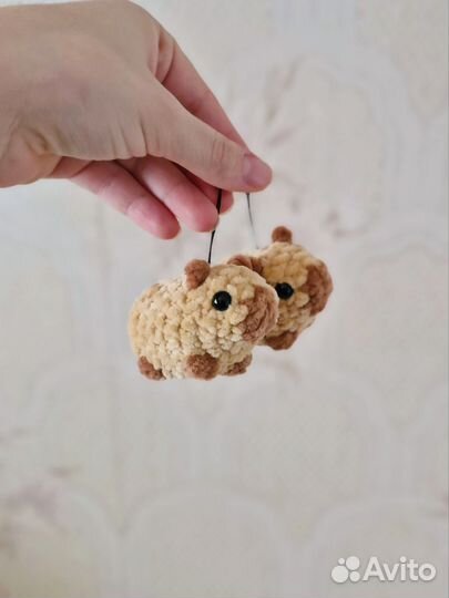Вязаные игрушки ручной работы Брелок Капибара