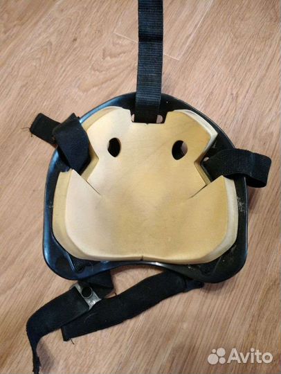 Шлем хоккейного вратаря