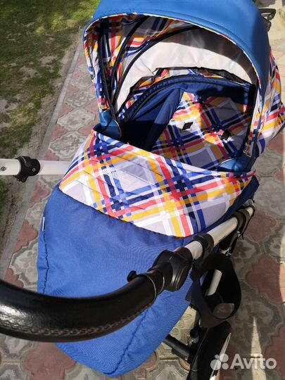 Коляска всесезонная