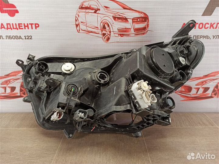 Фара правая Toyota Rav 4 (2015-2019) LED