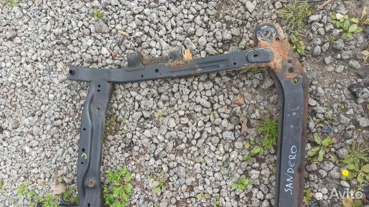 Подрамник передний Renault Sandero Stepway хэтчбек