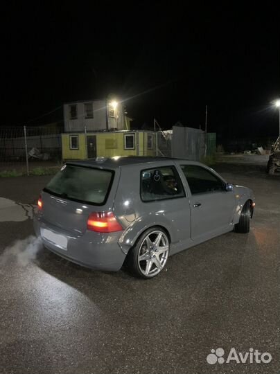 Volkswagen Golf 1.4 МТ, 1998, 266 087 км