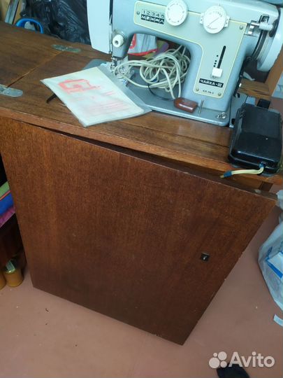 Швейная машина Чайка 3