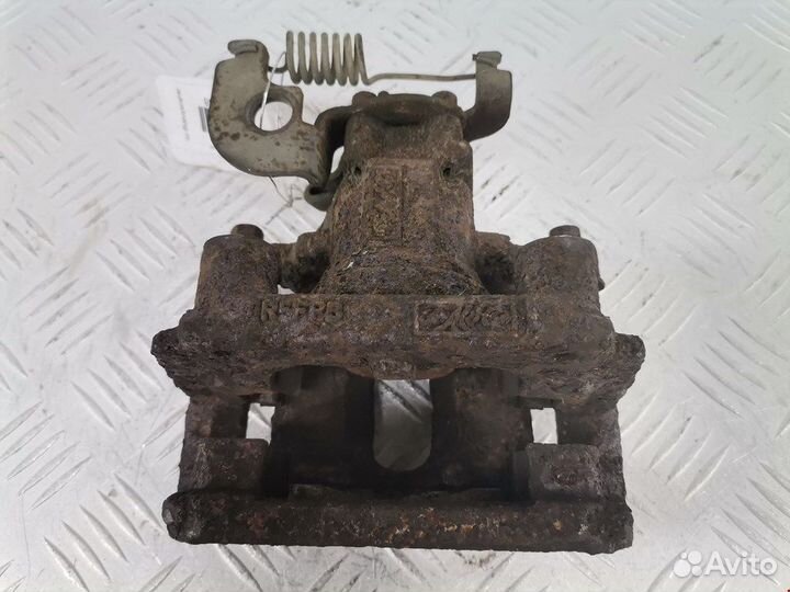 Суппорт задний правый для Ford Mondeo 3 1504905