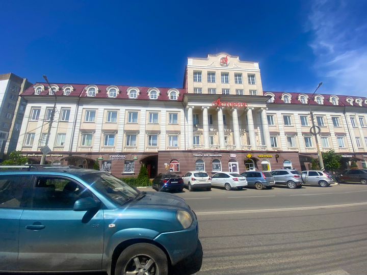 Торговая площадь, 82 м²