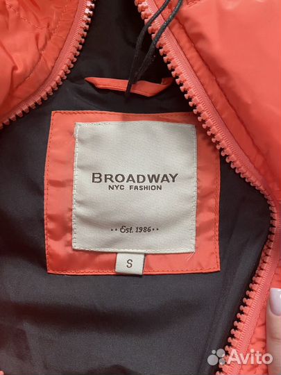 Пуховик Broadway