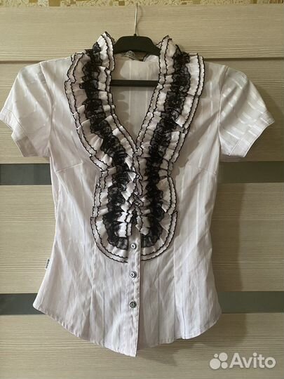 Праздничная школьная рубашка без рукавов