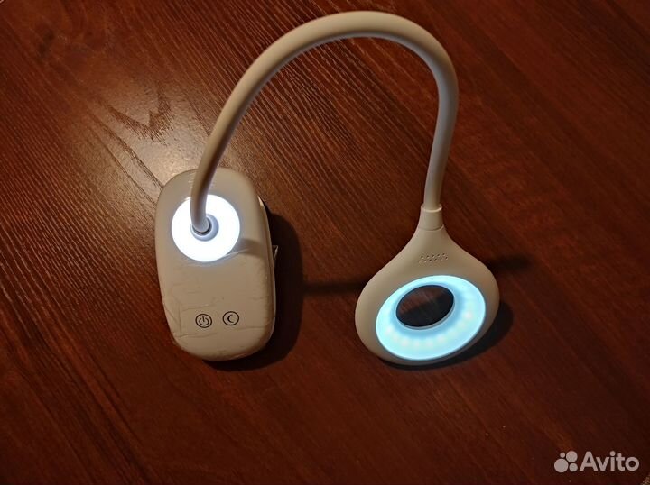 Лампа настольная диодная на гибкой ножке прищепкой