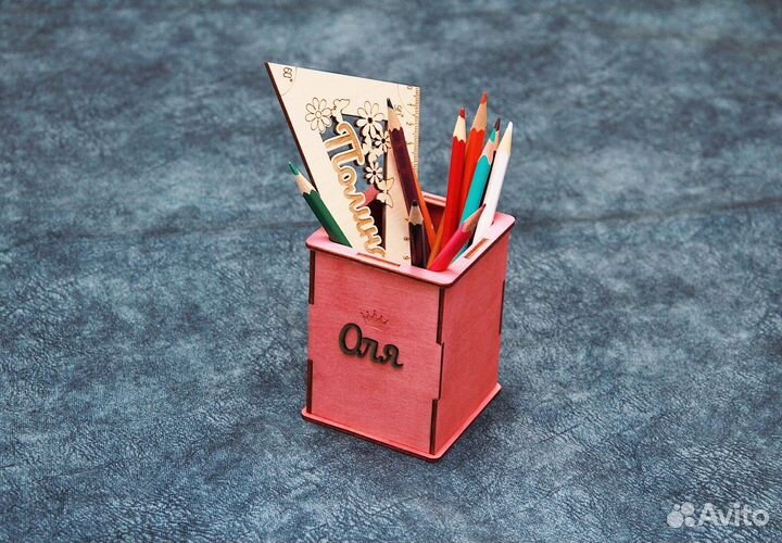 Именные карандашницы